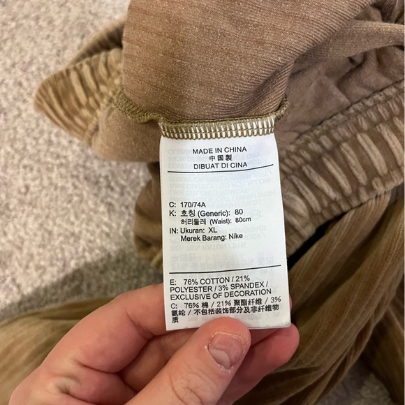 Nike Women's Velour Wide Leg Pants - Picture 9 of 10